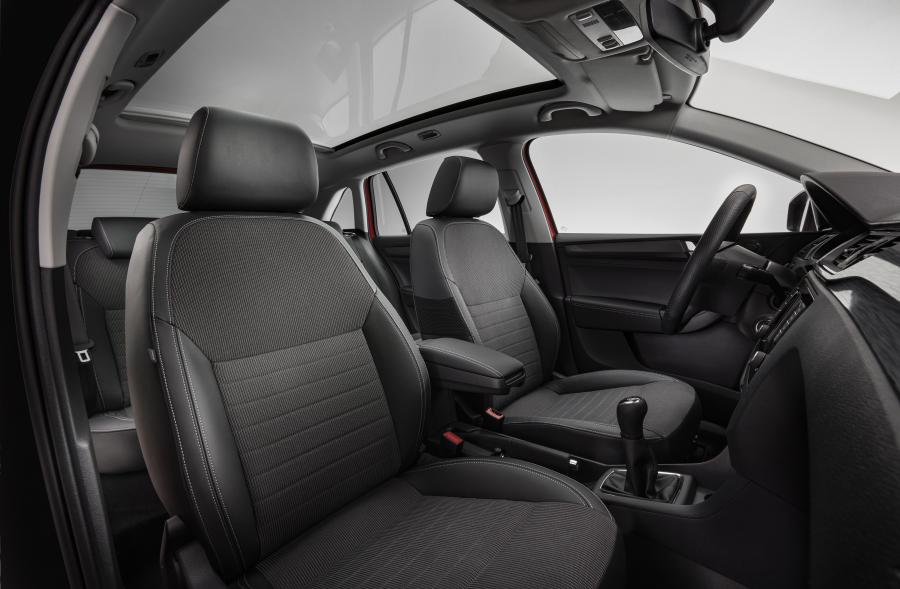 Интерьер Skoda Rapid Spaceback 2017 года  (WW) (фото 34 из 41)